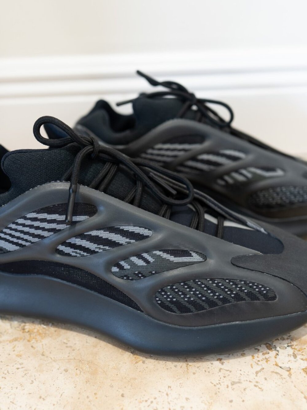 Adidas Yeezy 700 V3 Alvah - Men's US 12 - Excellent Condition